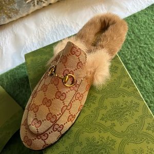 Gucci sleepers size 9